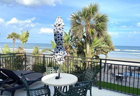 Mick's Beach Hideaway