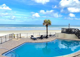 Mick's Beach Hideaway