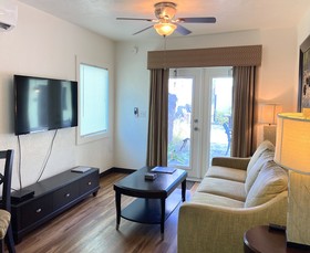 Mick's Beach Hideaway