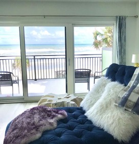 Mick's Beach Hideaway