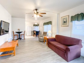 Ocean Court Beachfront Hotel