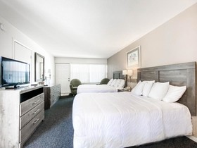 Ocean Court Beachfront Hotel