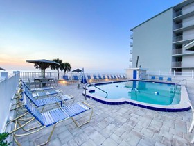 Ocean Court Beachfront Hotel
