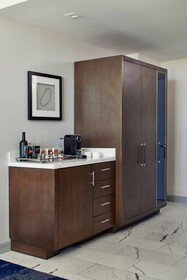 The Daytona, Autograph Collection