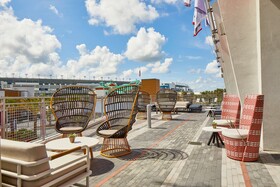 The Daytona, Autograph Collection