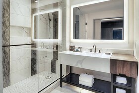 The Daytona, Autograph Collection