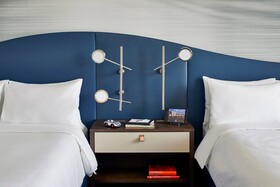 The Daytona, Autograph Collection