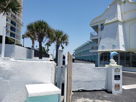 The Seascape Inn