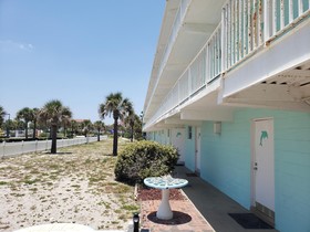 The Seascape Inn