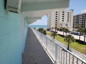 The Seascape Inn
