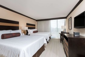 Wyndham Deerfield Beach Resort