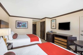Wyndham Deerfield Beach Resort