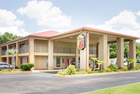 Super 8 by Wyndham Defuniak Springs