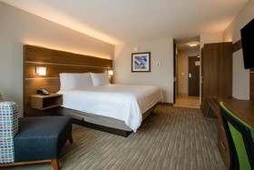 Holiday Inn Express & Suites Deland South