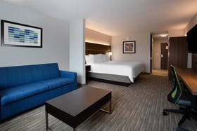 Holiday Inn Express & Suites Deland South