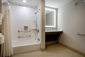 Holiday Inn Express & Suites Deland South