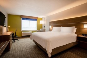 Holiday Inn Express & Suites Deland South