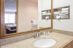 Travelodge by Wyndham Deltona