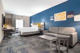 Comfort Inn & Suites
