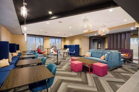 Tru by Hilton Destin