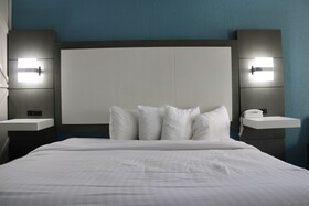 Village Inn Hotel