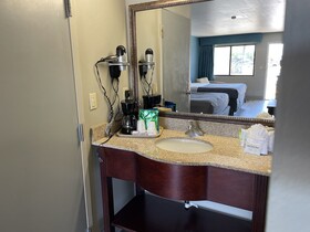 Village Inn Hotel