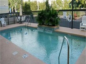 Holiday Inn Express & Suites Clearwater North - Dunedin