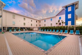 The J Hotel Dunedin Clearwater, an Ascend Collection Hotel