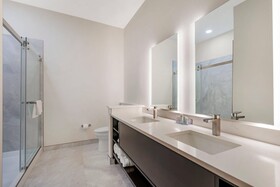 The J Hotel Dunedin Clearwater, an Ascend Collection Hotel