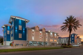 The J Hotel Dunedin Clearwater, an Ascend Collection Hotel