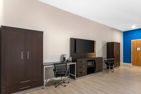 The J Hotel Dunedin Clearwater, an Ascend Collection Hotel