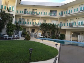 Blarney Castle Motel