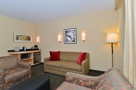 CAMBRiA Fort Lauderdale Airport South & Cruise Port
