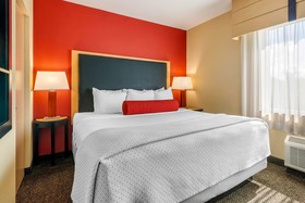 CAMBRiA Fort Lauderdale Airport South & Cruise Port