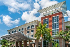 CAMBRiA Fort Lauderdale Airport South & Cruise Port