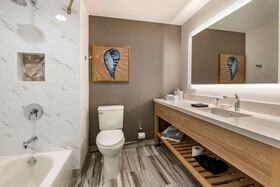 Cambria Hotel Fort Lauderdale Beach