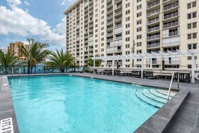 Cambria Hotel Fort Lauderdale Beach
