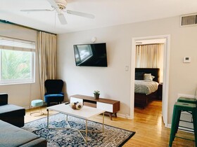 Galleria Apartments by Lowkl