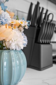 Galleria Apartments by Lowkl