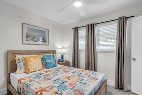 Galleria Apartments by Lowkl