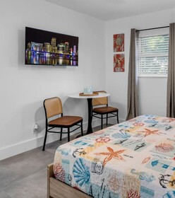 Galleria Apartments by Lowkl