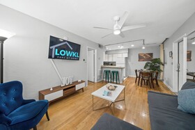 Galleria Apartments by Lowkl