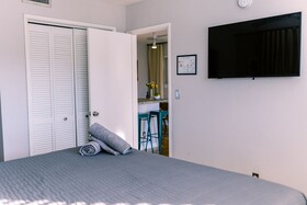 Galleria Apartments by Lowkl