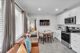 Galleria Apartments by Lowkl