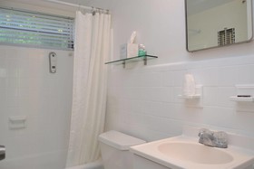 Grand Palm Plaza - Gay Men's Resort