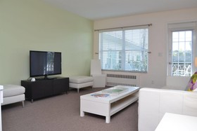 Grand Palm Plaza - Gay Men's Resort