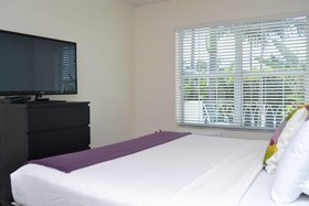 Grand Palm Plaza - Gay Men's Resort