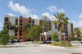 Hyatt Place Fort Lauderdale Cruise Port & Convention Center