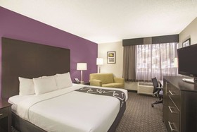 La Quinta Inn & Suites by Wyndham Fort Lauderdale Tamarac