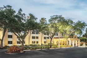 La Quinta Inn & Suites by Wyndham Fort Lauderdale Tamarac